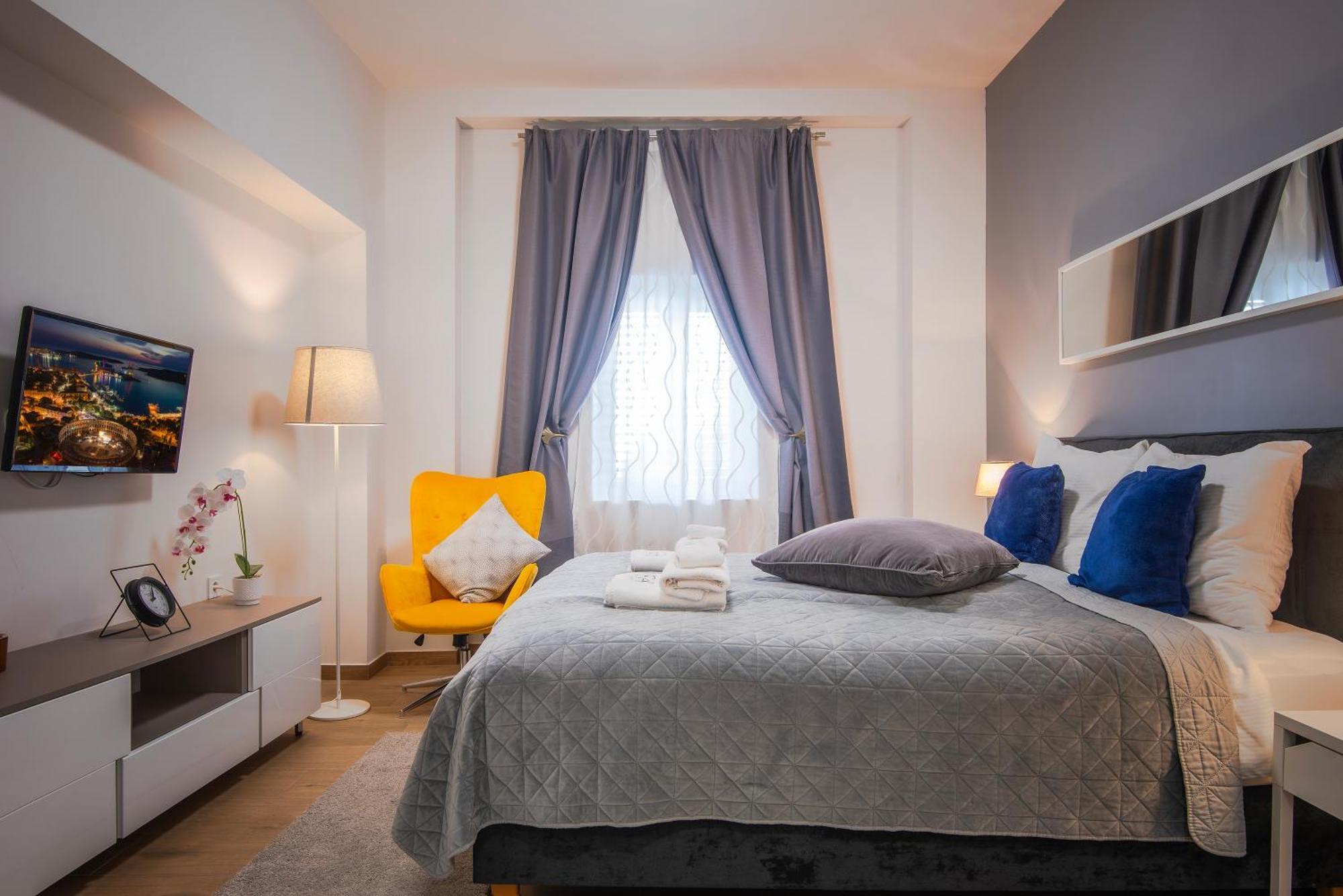 D&A City Center Apartments With Free Parking Pula Bagian luar foto