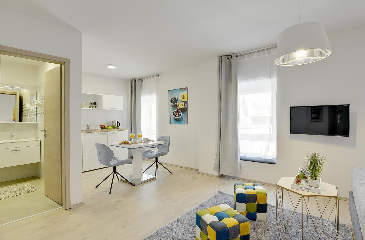 D&A City Center Apartments With Free Parking Pula Bagian luar foto