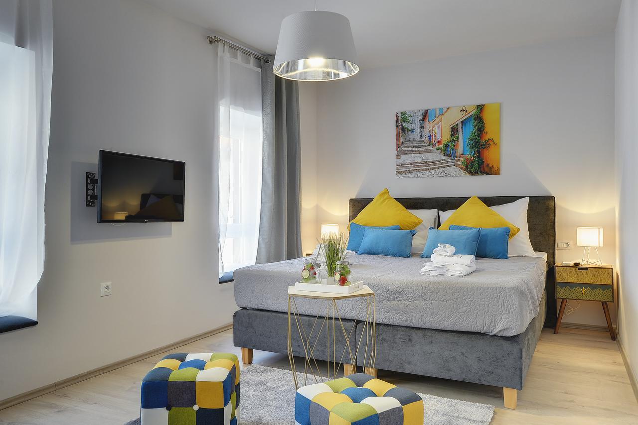 D&A City Center Apartments With Free Parking Pula Bagian luar foto