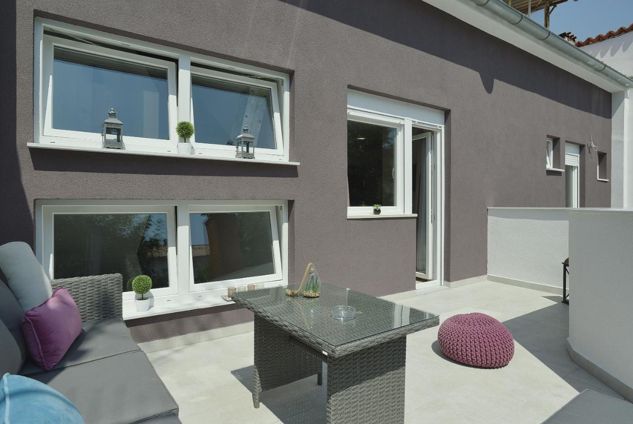 D&A City Center Apartments With Free Parking Pula Bagian luar foto