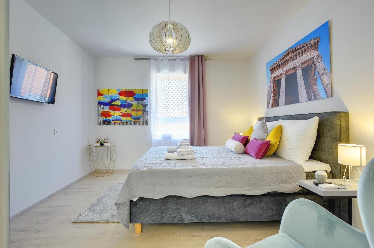D&A City Center Apartments With Free Parking Pula Bagian luar foto